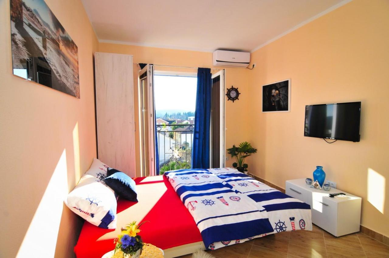 Apartments M&T Tivat Luaran gambar
