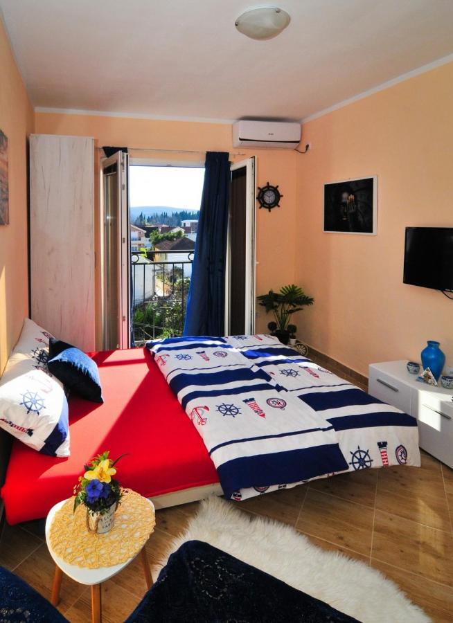 Apartments M&T Tivat Luaran gambar